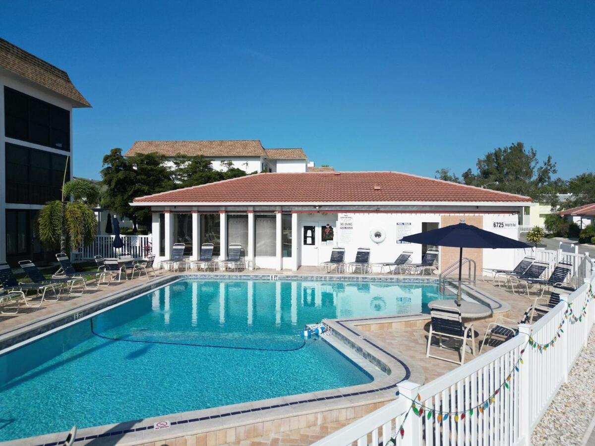 2 Bed 2 Bath Centrally Located On Siesta Key Sarasota Exterior foto